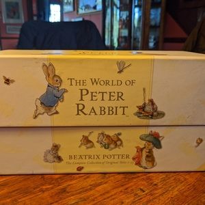 The World of Peter Rabbit 23 book gift box w/ tear